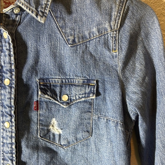 Women's Levi Blue Denim Shirt with Pearl Buttons - Picture 3 of 4